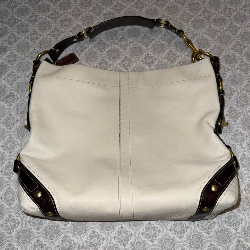 Coach Carly Hobo Shoulder Bag Pebbled Leather Off White Gold Hardware - Picture 4 of 15
